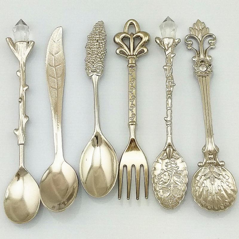 6 Pcs Royal Antique Tableware Cutlery Set European Style Vintage Pomegranate Flower Carved Coffee Tea Scoop Palace style